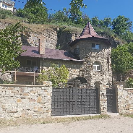 Smotrytska Vezha Hotel Kamjanets-Podilsky Buitenkant foto