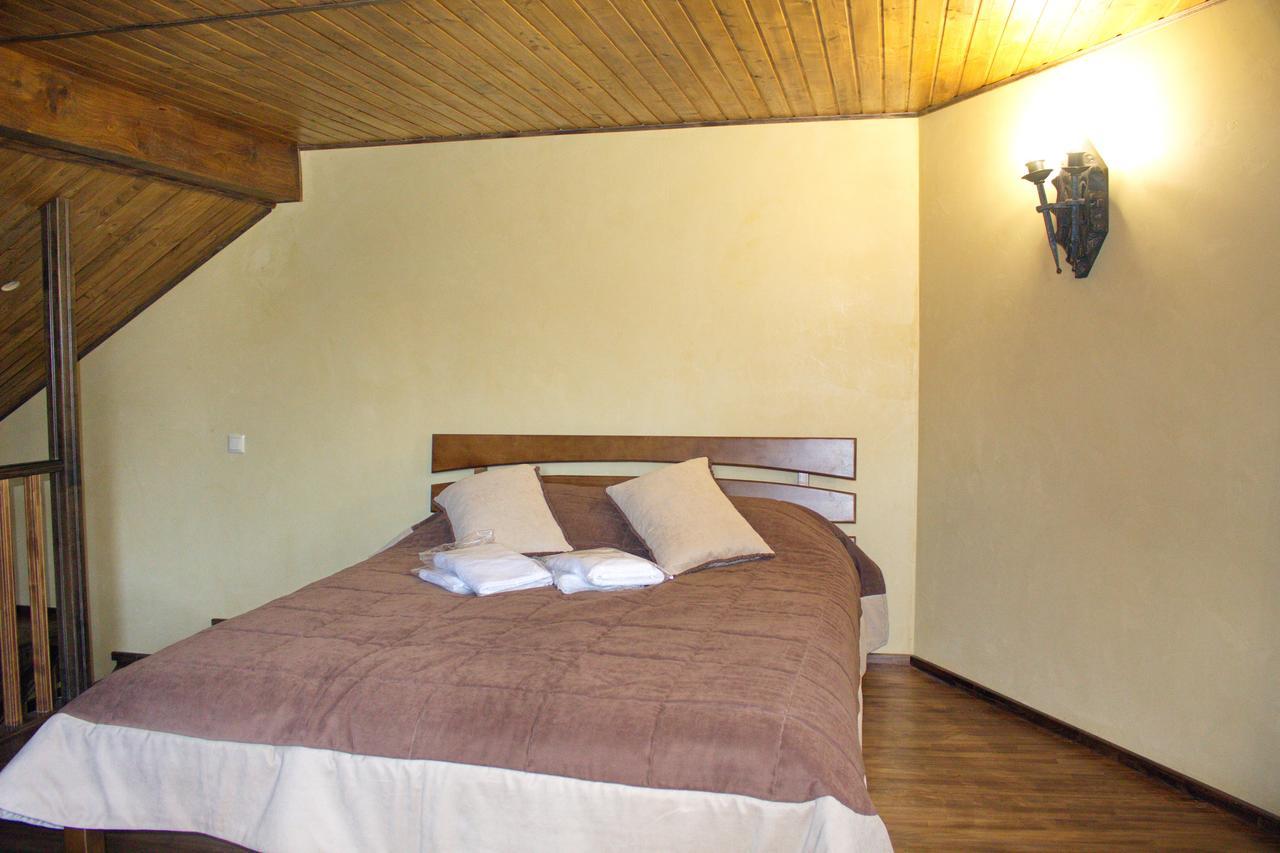 Smotrytska Vezha Hotel Kamjanets-Podilsky Buitenkant foto