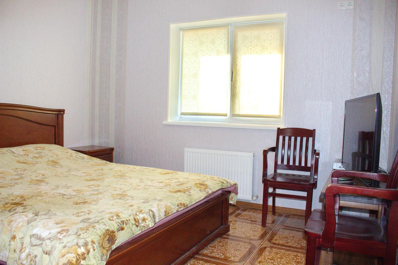 Smotrytska Vezha Hotel Kamjanets-Podilsky Buitenkant foto