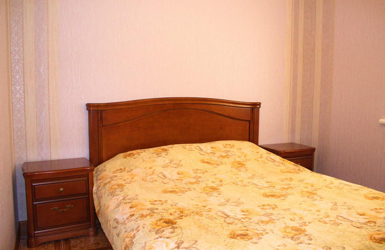 Smotrytska Vezha Hotel Kamjanets-Podilsky Buitenkant foto