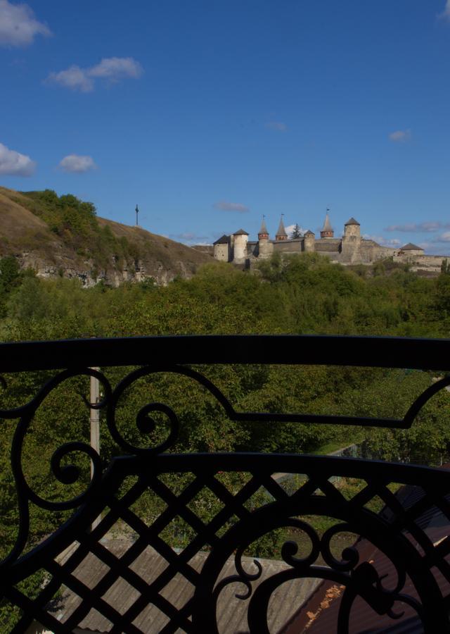 Smotrytska Vezha Hotel Kamjanets-Podilsky Buitenkant foto