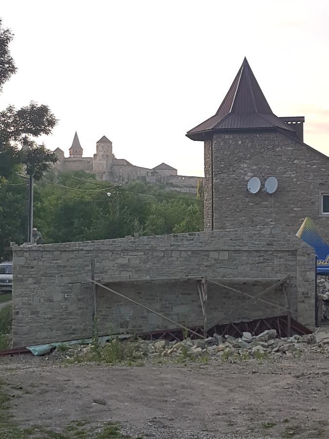 Smotrytska Vezha Hotel Kamjanets-Podilsky Buitenkant foto