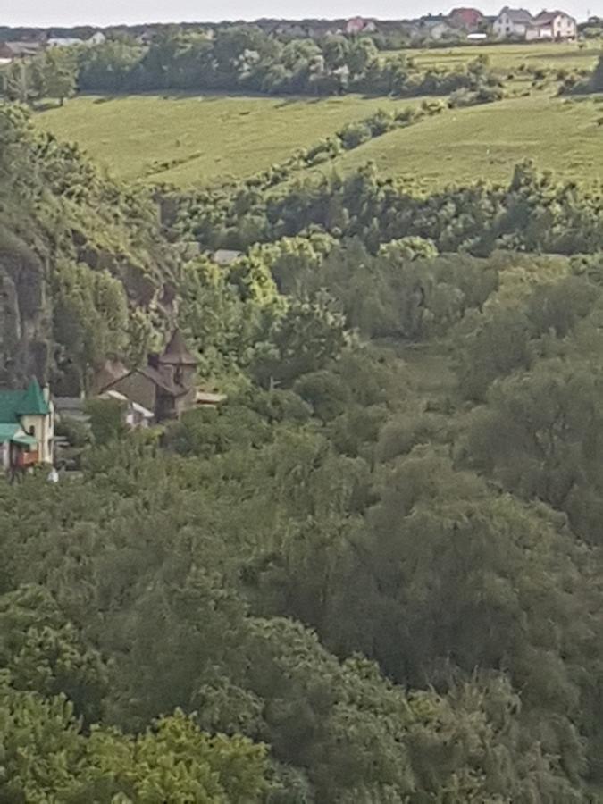 Smotrytska Vezha Hotel Kamjanets-Podilsky Buitenkant foto